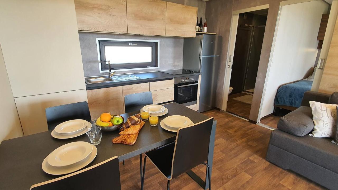 Collis Winery - Family & Friends - Mobilhome Rovinj Exterior foto