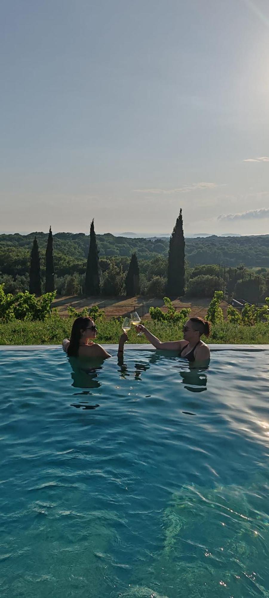 Collis Winery - Family & Friends - Mobilhome Rovinj Exterior foto